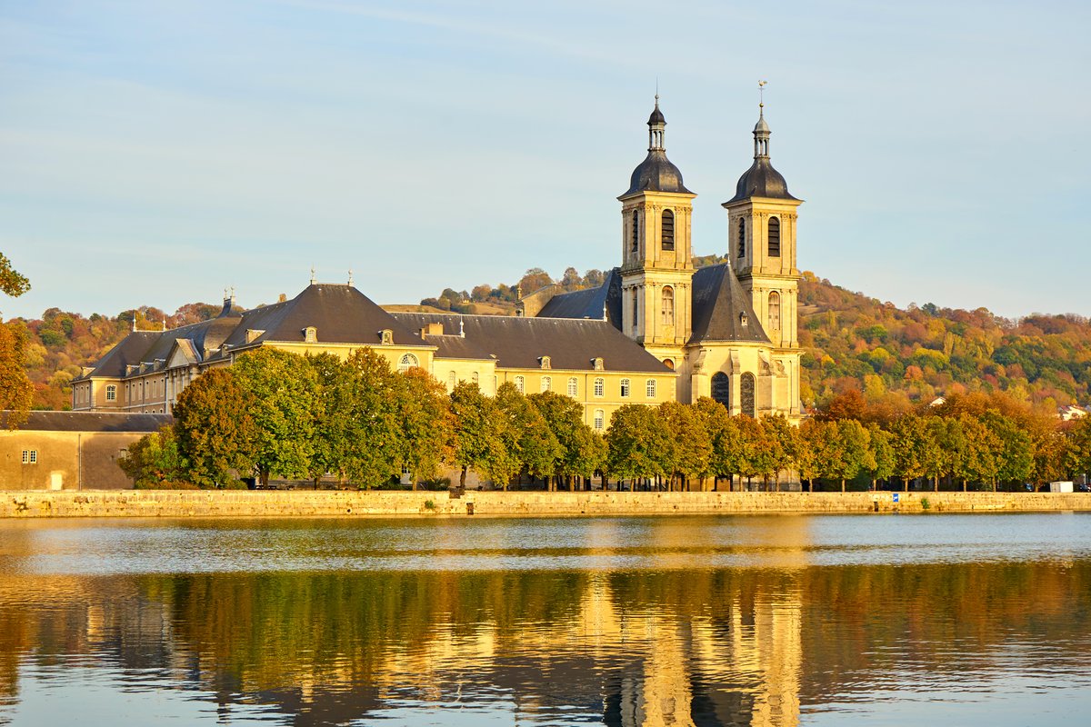 240905_adobe-stock-abbaye-premontres-01